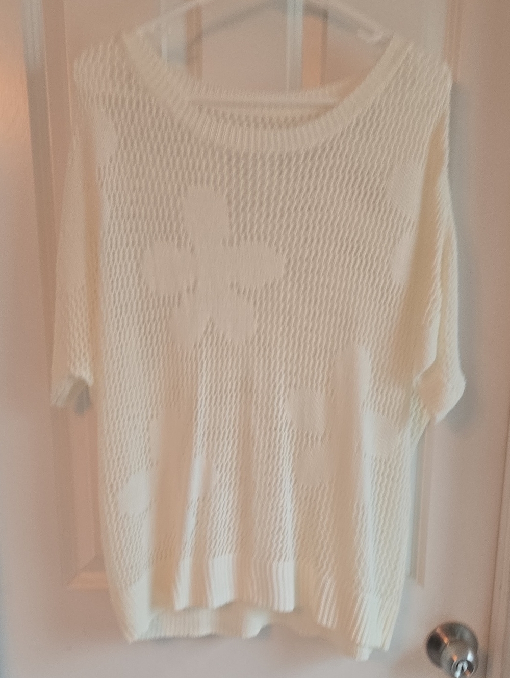 Women’s Cream Knit Floral Pullover Top